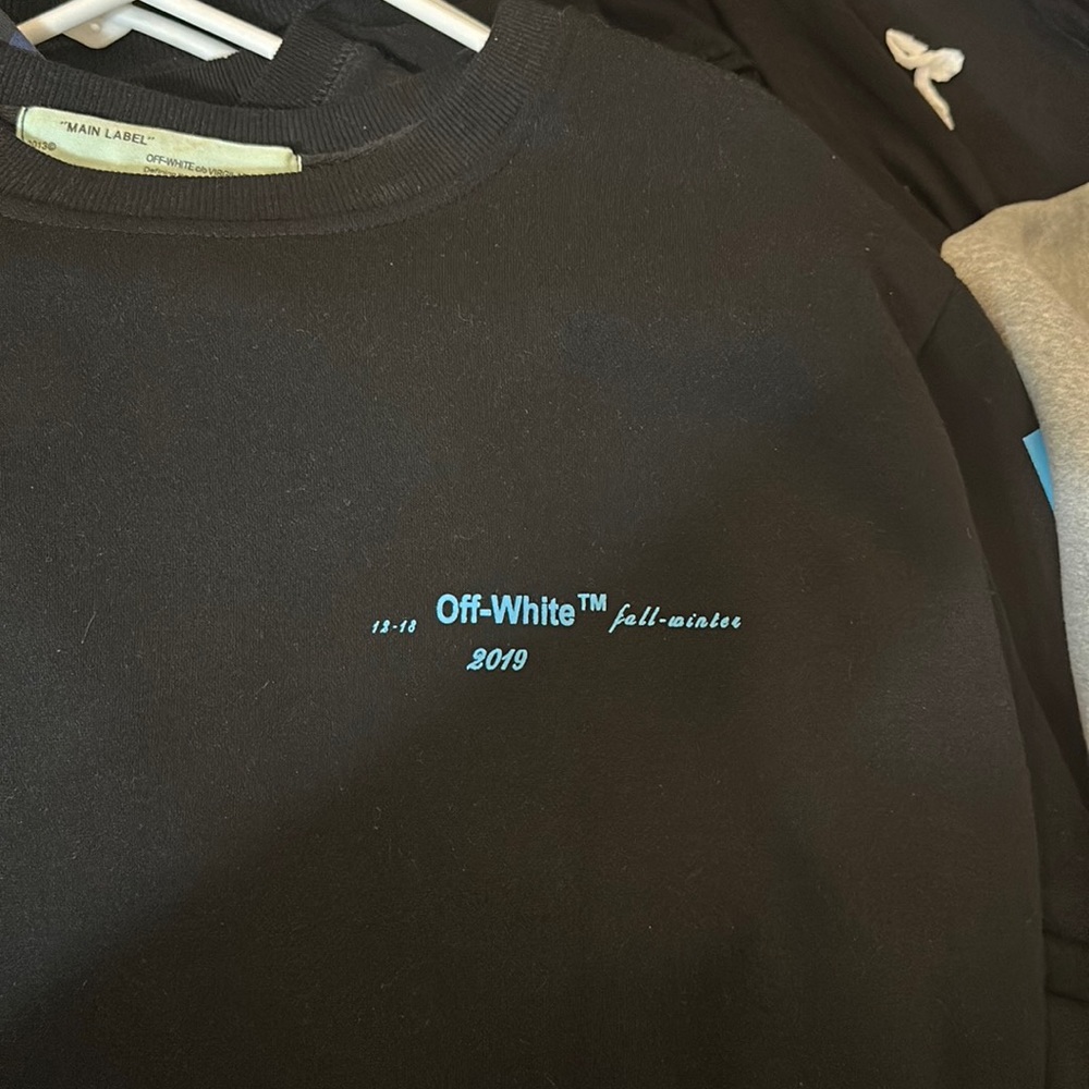 Off white size L